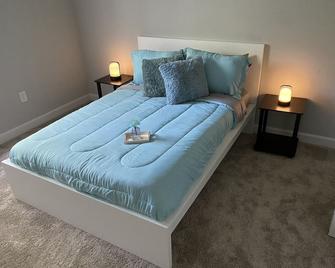 Lux 2 bd/ 2bth: Wifi/ Free parking - Woodstock - Habitación