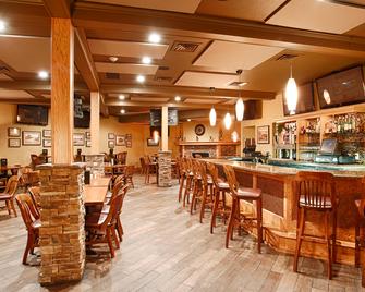 Best Western Plus Ramkota Hotel - Sioux Falls - Bar