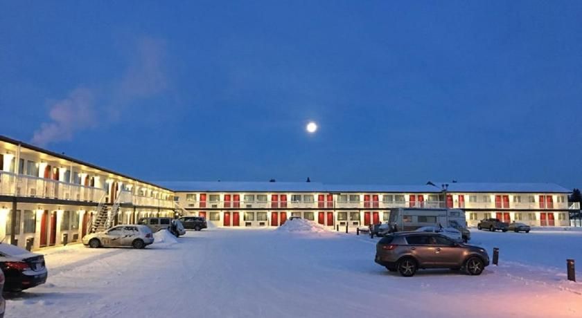 Red Deer Inn & Suites thumbnail 2