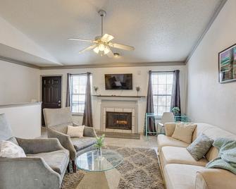 Inviting Dallas Condo 2 Mi to NorthPark! - Dallas - Sala