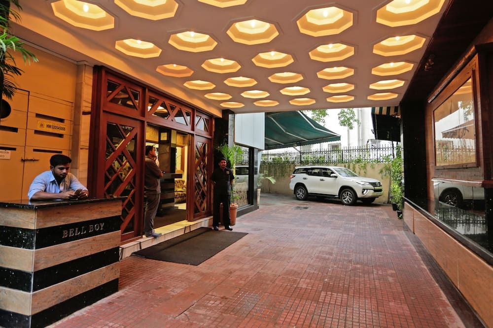 Hotel Metro Palace - Bombay