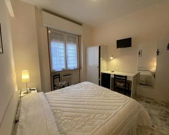 Hotel San Marco - Savona - Slaapkamer