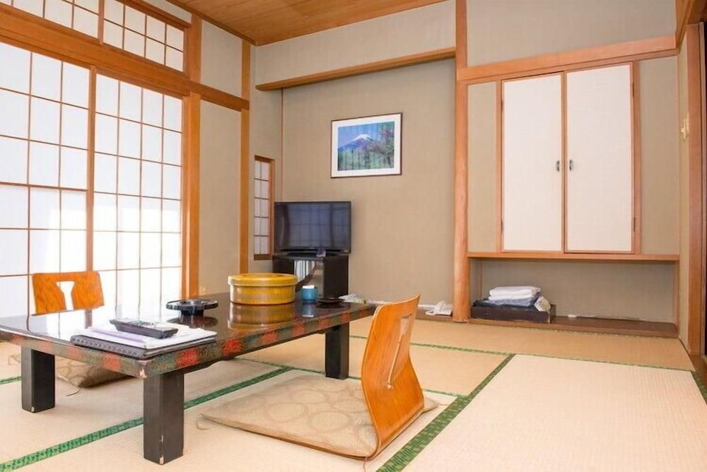 Yugawara Onsen Ryokan Greenso - Yugawara - Soveværelse