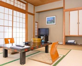 Yugawara Onsen Ryokan Greenso - Yugawara - Soveværelse