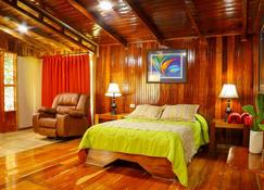 Los Pinos Cabanas y Jardines - Monteverde - Bedroom