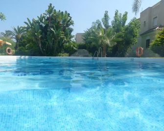 Casa Esquina Verde : the best location in the naturist zone of Vera Playa! - Vera - Zwembad