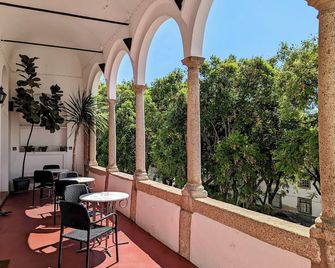 Hotel Solar De Monfalim - אבורה - מרפסת