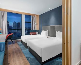 Holiday Inn Express Kunming Panlong By IHG - Kunming - Bedroom