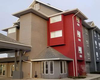 SureStay Plus Hotel by Best Western Lethbridge - Lethbridge - Bygning