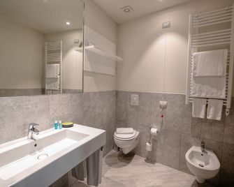 San Lorenzo Apartments - Sirmione - Bathroom