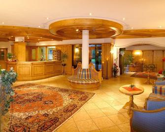 Hotel Alpenblick - Lutago