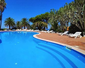 Baia Paraelios Resort - Parghelia - Svømmebasseng