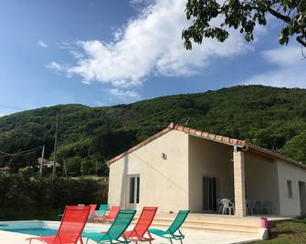 Villa in Thueyts with Swimming Pool - Thueyts - Bâtiment