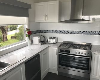 Rosie's Corner - A little piece of heaven perfect for Families/Couple - Mount Martha - Kitchen