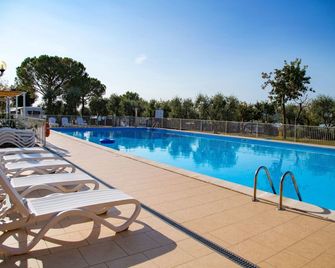 Vacanze Glamping Boutique - San Felice del Benaco - Zwembad