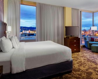Courtyard by Marriott Portland City Center - Portland - Schlafzimmer