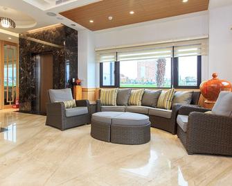 Urban Oasis Inn - Luodong Township - Sala de estar