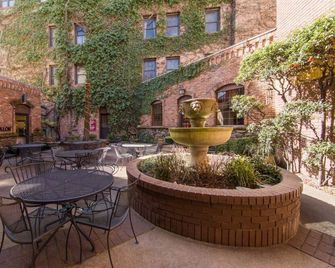 Quiet Room in Historic Placerville - Placerville - Patio