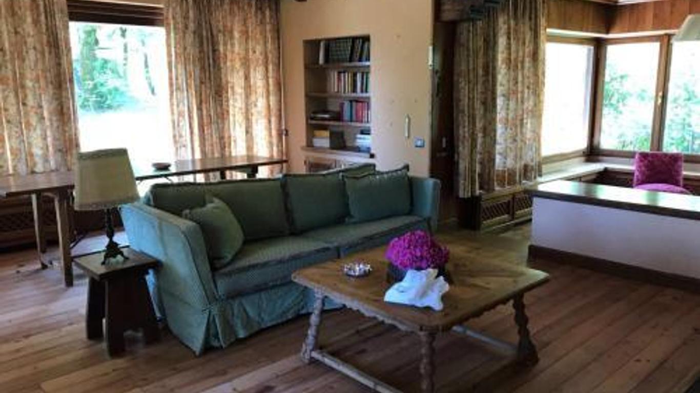 The Golf Club Guest House