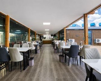 Beijisha · Tengger Desert Scenic Homestay - Zhongwei - Restaurante