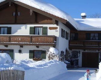 Ferienwohnung Rauschberg mit Herrlichem Bergblick - DEB 032 Pension mit Bergblick in Inzell - Inzell - Building