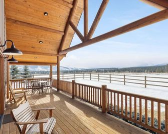 Como Peaks Cabin - Hamilton - Balcón