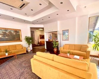 Hotel Esperia - Chianciano Terme - Recepción