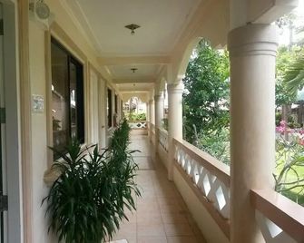 Raymen Beach Resort - Jordan - Hallway