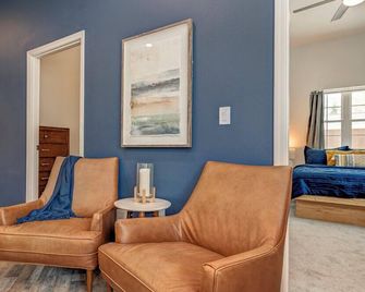 Sleeps 7|newly Built 3bd 2bth| Kid+pet Friendly - Spirit Lake - Sala de estar