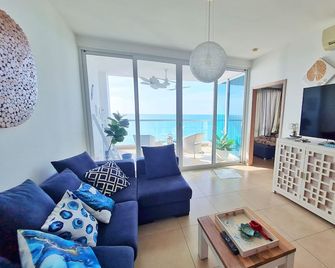 Beachfront Apartment for Rent at Santa Clara - Río Hato - Salon