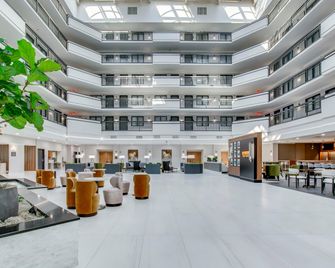 Embassy Suites by Hilton Louisville East - Louisville - Lobby