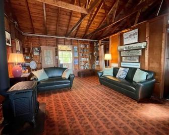 Camp Sweetheart - South Hero - Sala de estar