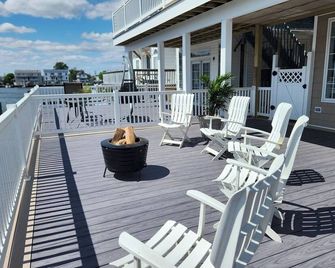 Lower Chelsea Lookout- On Water by Beach & Boards! - Atlantic City - Balcony