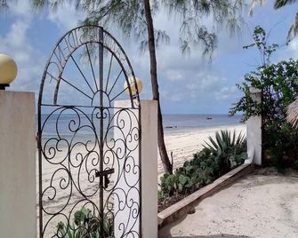 Silver sand beach hotel - Malindi