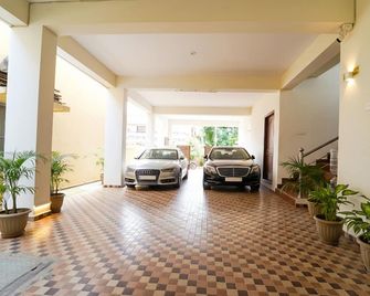 Via Aarudhra Residency - Coimbatore Airport - Коімбатор
