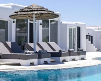 Giannoulaki Hotel - Ornos - Pool
