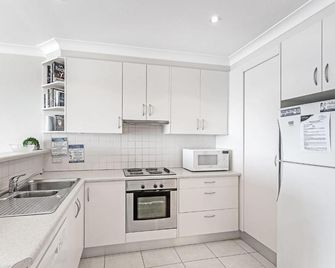 Collendina Unit 6 19 Kurrawa Close - Nelson Bay - Küche