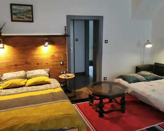 Petit nid douillet ensolleillé - Bouxwiller - Bedroom