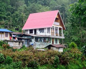 Goroomgo Lotus Born Homestay Darjeeling - Kālimpong - Building