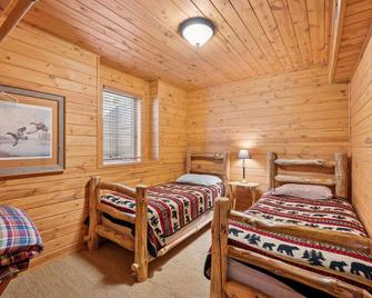 Mille Lacs Cabin on lake, near trails and casino - Black Bear - Isle - Habitación