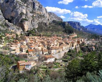 L'Escalo - Moustiers-Sainte-Marie - Outdoor view