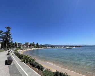 1 Bedroom Beach Apartment Queen Bed - Wollongong - Beach