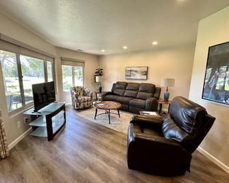 Golf Condo at Blacklake Golf Resort Nipomo - California Central Coast - Nipomo - Living room