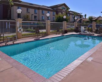 Hampton Inn & Suites Woodland-Sacramento Area - Woodland - Zwembad