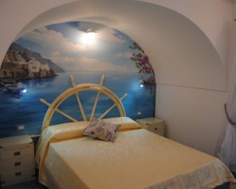 Scirocco - amazing flat with terrace in the Center - Amalfi - Sypialnia