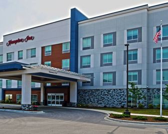 Hampton Inn by Hilton Glendale Milwaukee - Glendale - Budova