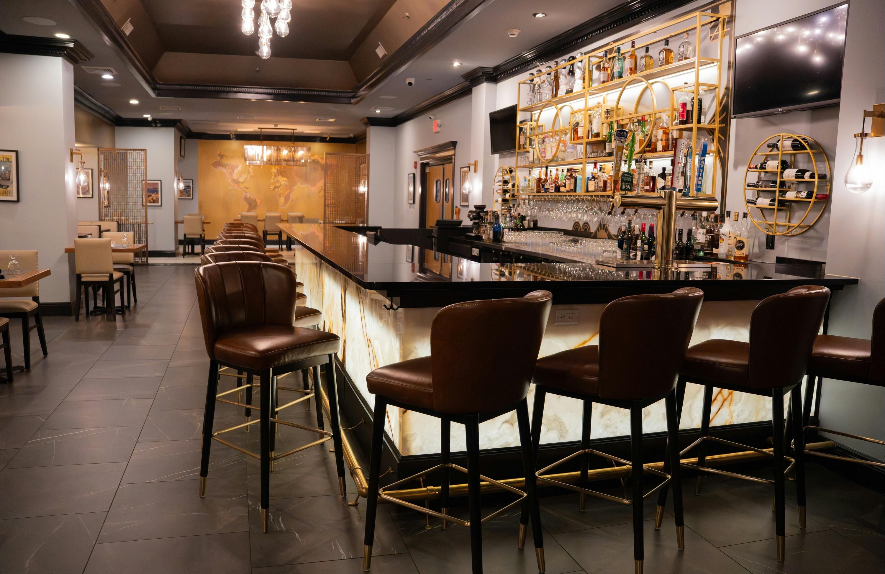 The Roslyn, Tapestry Collection by Hilton - Roslyn - Bar