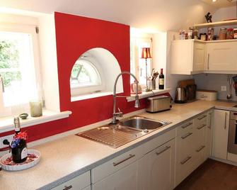 Beautiful private villa for 6 guests with WIFI and pets allowed - Bremervörde - Kitchen