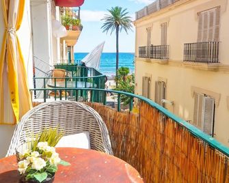 The Loft By Hello Homes Sitges - Sitges - Balcony