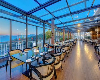 Pearl Continental Hotel, Bhurban - Bhurban - Restaurante